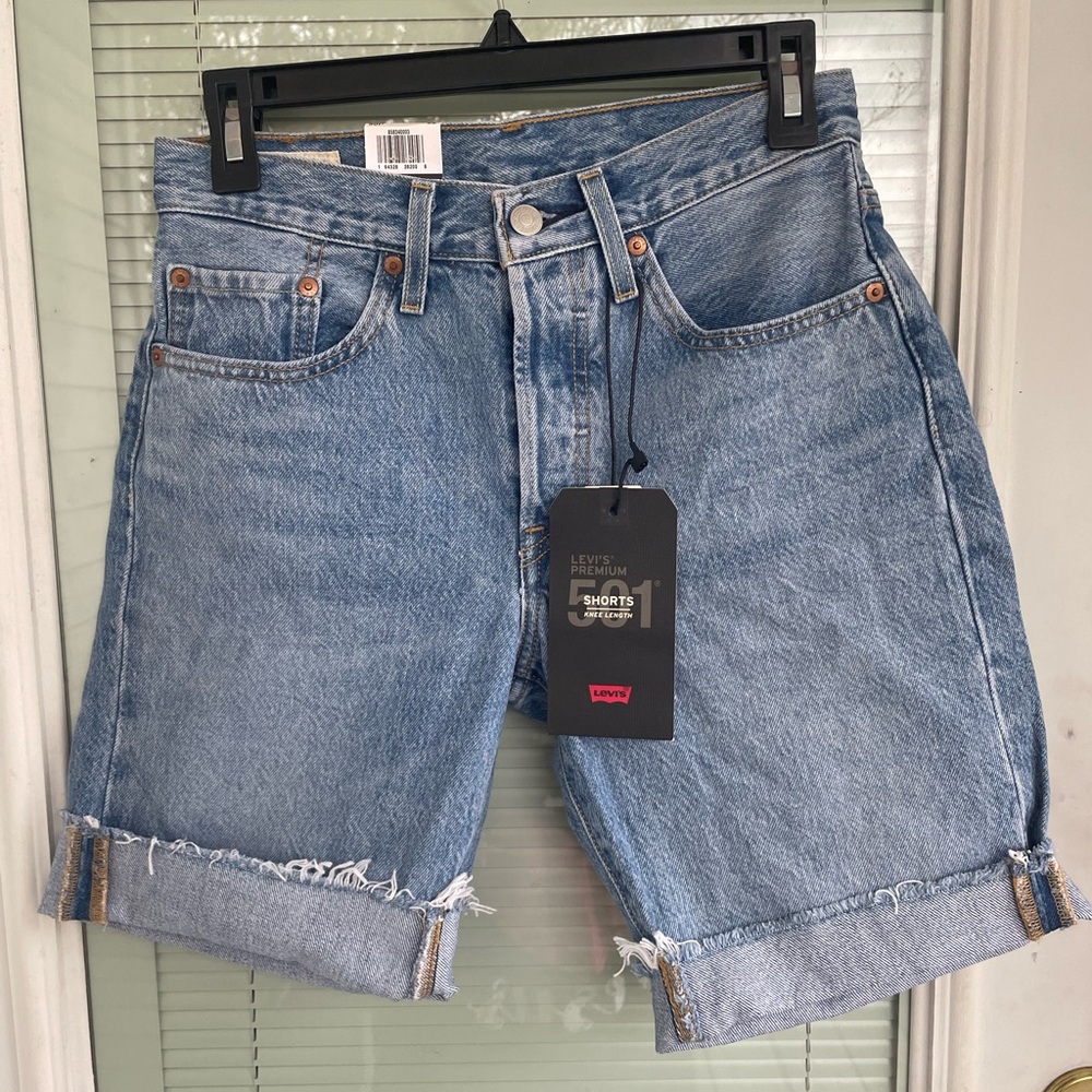 Levi's NWT 501 Mid Shorts Size 26